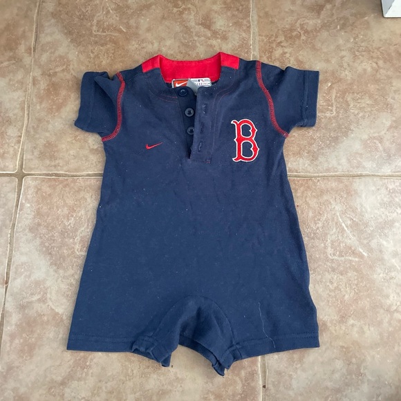 Nike Red Sox 6-9 months - Picture 1 of 1